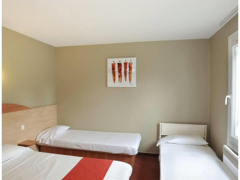 Kyriad Direct Orleans - La Chapelle St Mesmin Exterior foto