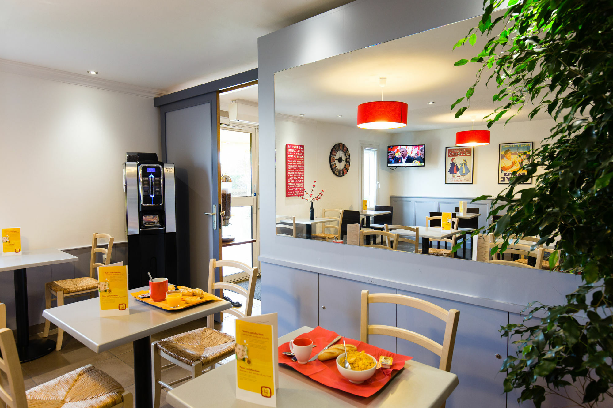 Kyriad Direct Orleans - La Chapelle St Mesmin Exterior foto
