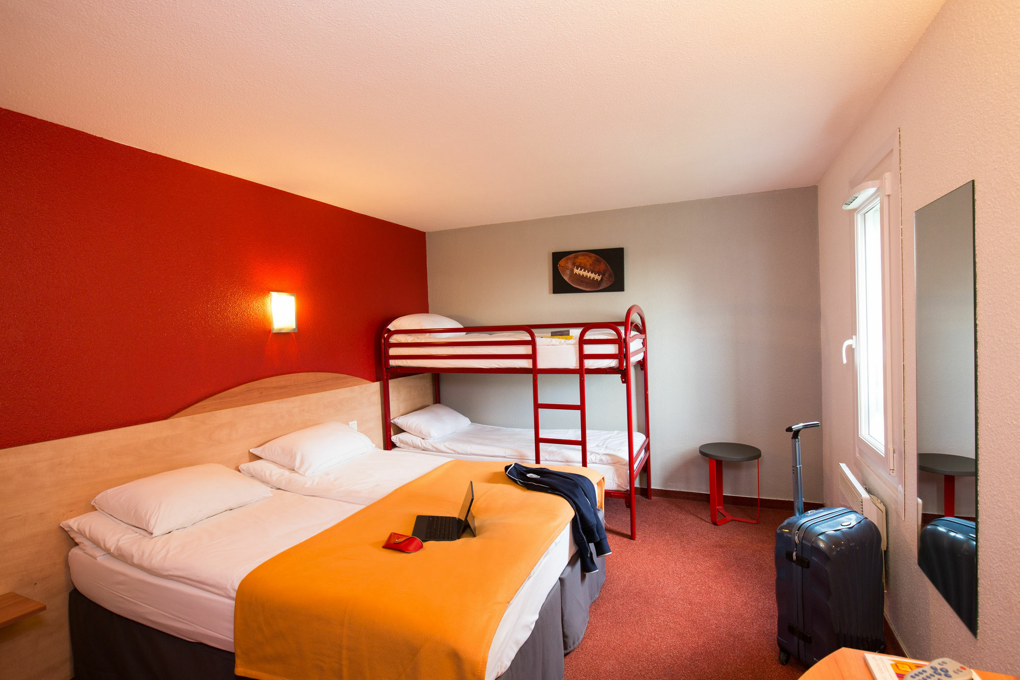 Kyriad Direct Orleans - La Chapelle St Mesmin Exterior foto