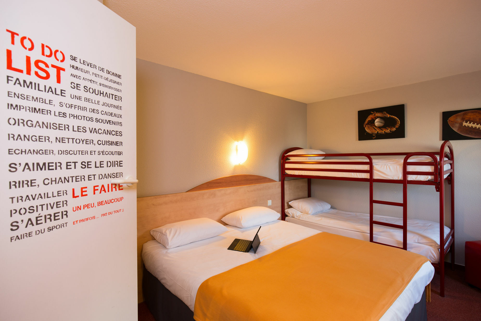 Hotel Kyriad Direct Orleans - La Chapelle St Mesmin Exterior foto